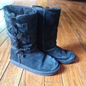 Koolaburra By UGG Victoria Boots